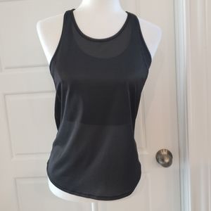 Lululemon tank with built-in bra size 6